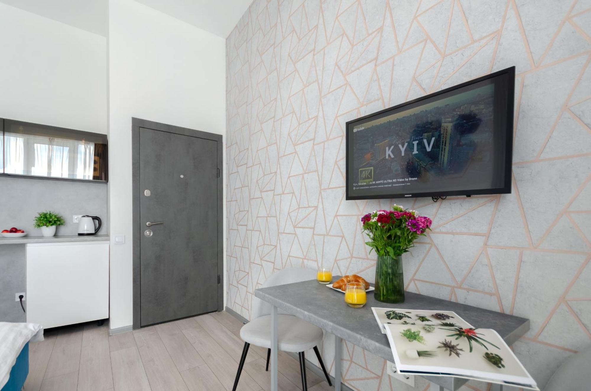 Smart App Near Railway Station Kvartet 3C Kiev Luaran gambar